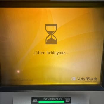 VakıfBank ATM Paraya El Koydu. Yine Mağdur Etti