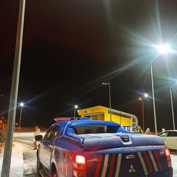 Gökbey Seyahat Gökbey Firmasının Adana Seferinde Yolcuları Kar Altında Mağdur Etmesi