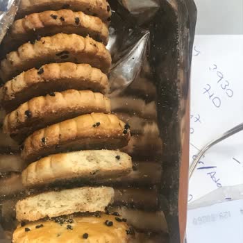 Ülker Yarım Çıkan Hanımeller Tuzlu Kurabiye