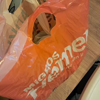 Migros Market Siparişinden Cop Dolu Torba Çıktı