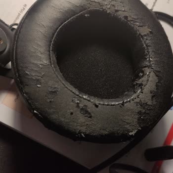 James Donkey 712 Kulaklık Pedi Soyuldu