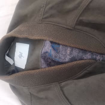 İGS Mağazacılık İGS'NİN Montu Çöpe