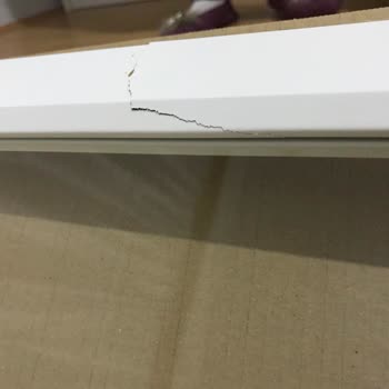 IKEA Kitaplık Kapağı Kırık