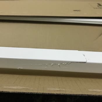 IKEA Kitaplık Kapağı Kırık