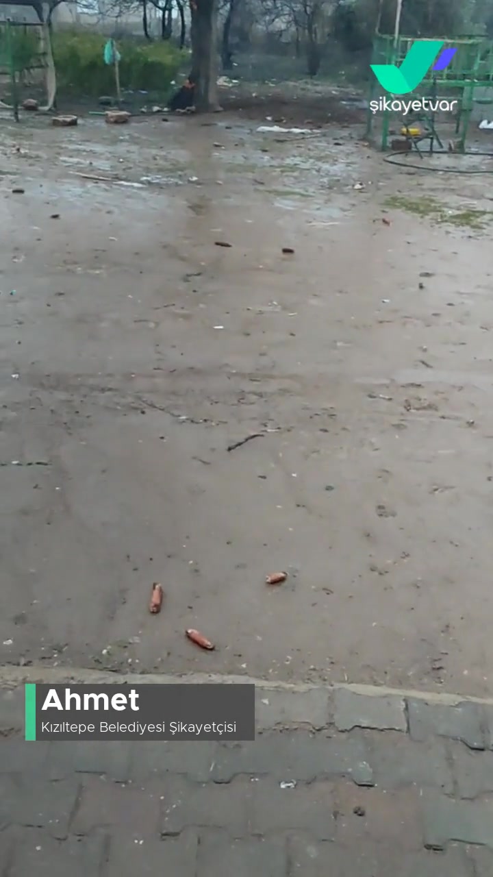 Kızıltepe Belediyesi Çamurlu Avlu Ve Bozuk Yollar videonun kapak resmi