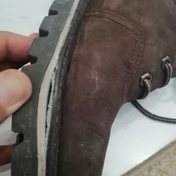 Yeşil Kundura Mağdur Etmeye Devam Ediyor