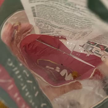 Furpa Marketler Böcekli Mis Makarna Şikayeti