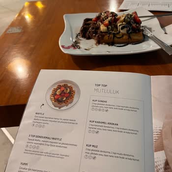 Özsüt Waffle Pudingle Yapılmış