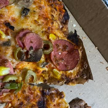 Mahmutbey PizzaLazza Şubenin Gönderdiği Pizza!