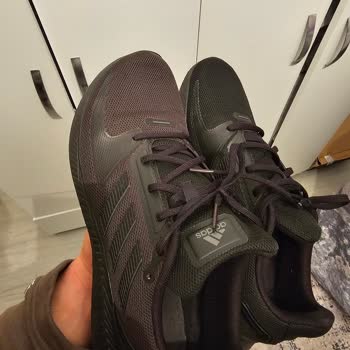 Koray Spor Adidas Ayakkabının Renginin Değişmesi