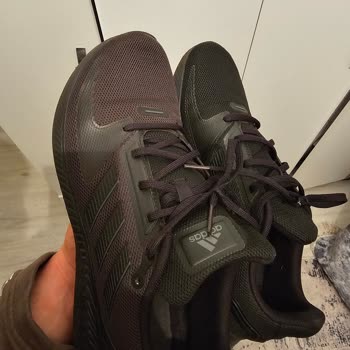 Adidas Ayakkabımın Renginin Değişmesi