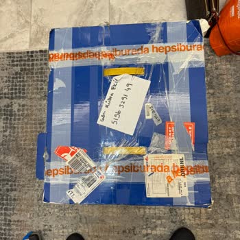 Hepsiburada Sapasağlam Gönderdiğim Ürünün Kutusunu Paramparça Etmiş