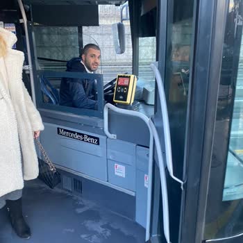 Metrobüs Şoförü M-3180 Şikayet