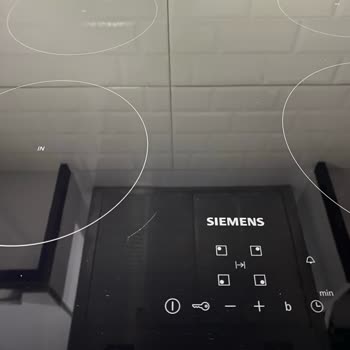 Siemens EU611BEB1E Induction Cooktop Has Surface Scratches