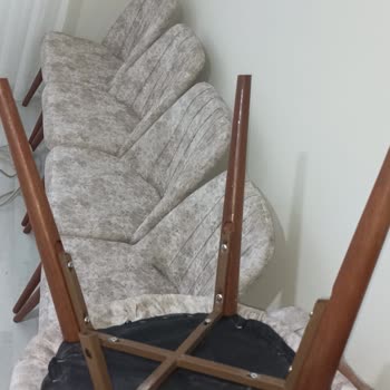 Koçtaş Mutfak Masası Sandalye Ayağının Bir Adet Eksik Olması