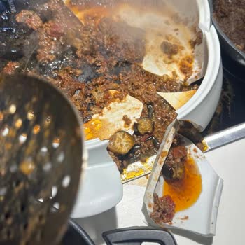 Kütahya Porselen Porflame Karnıyarık Tenceresi