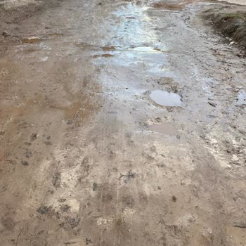 Denizli Büyükşehir Belediyesi Yıllardır Yapılmayan Yol Çilesi!