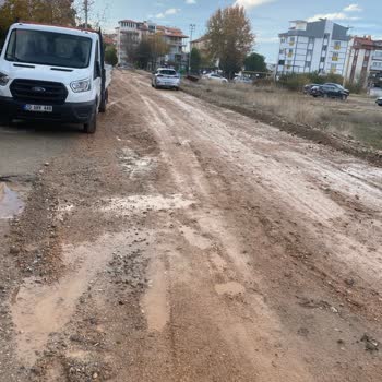 Denizli Büyükşehir Belediyesi Yıllardır Yapılmayan Yol Çilesi!