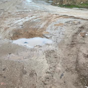 Denizli Büyükşehir Belediyesi Yıllardır Yapılmayan Yol Çilesi!