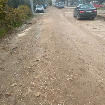 Denizli Büyükşehir Belediyesi Yıllardır Yapılmayan Yol Çilesi!