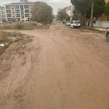 Denizli Büyükşehir Belediyesi Yıllardır Yapılmayan Yol Çilesi!