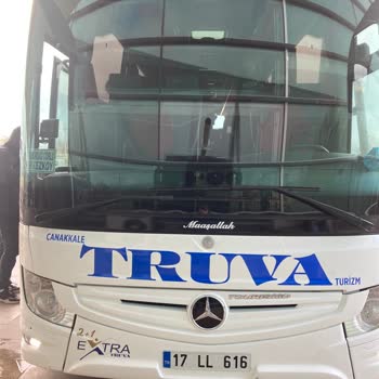Truva Turizm Şoför Ve Muavin Yolcu Hırpaladı