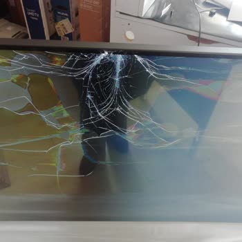 Media Markt Kutudan Kırık Çıkan Televizyon