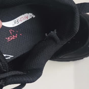 Skechers Marka Spor Ayakkabı Sorunu