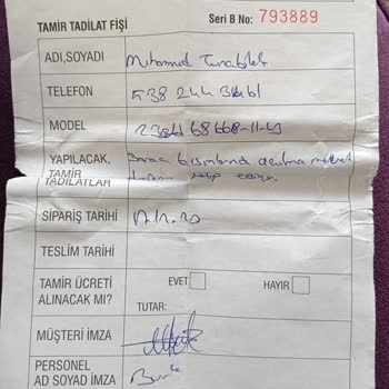 Derimod Kayseri Forum Ürün Ve Müşteri İle İlgilenmiyor