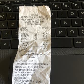 Atlantis AVM Burger King Çalışan Personellerin Üslupsuzluğu