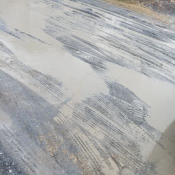 Arnavutköy Belediyesi Yol Yardım Çalışması