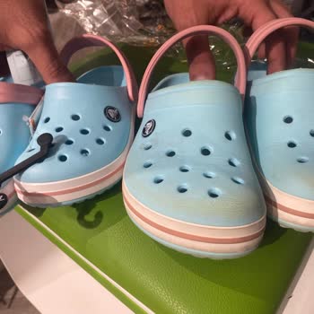 Тапочки Crocs плохое качество разочаровало