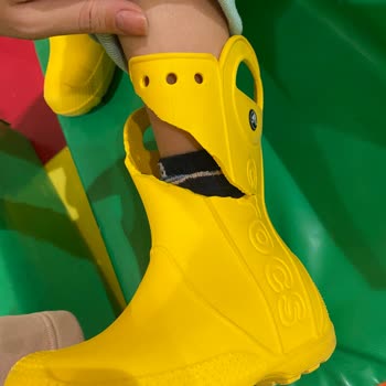 Crocs порвались резиновые сапоги после второго использования