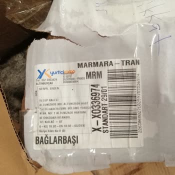 Yurtiçi Kargo Islak Ve Parçalanmış Ambalaj