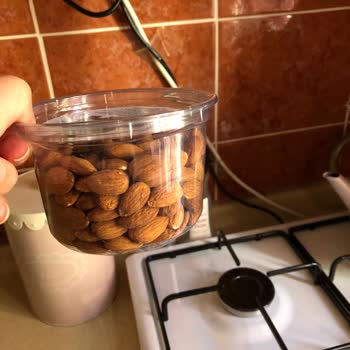 A101 Çerezya Çiğ Badem Tadı Bozuk Acı Yenilmesi İmkansız!