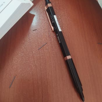 Adel Kalemcilik Adel Blackline Kalemim Uç Kırıyor