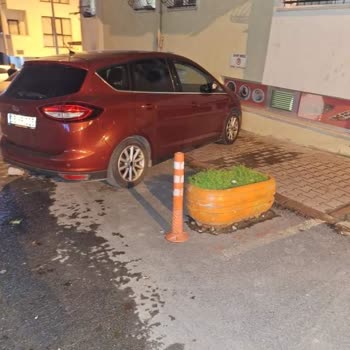 İBB - İstanbul Büyükşehir Belediyesi Otopark Probleminin Çözülmesi