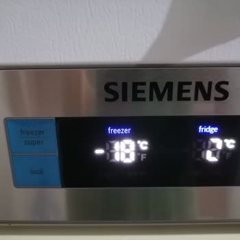 Siemens Müşteri Hizmetleri Garantili Olan Ekran Kartımı Değiştirmiyor