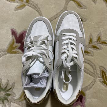 Nine West Teki Yanlış Numara Ayakkabı Gönderdi Yardımcı Olmuyor