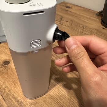 Nespresso F541 Gran Lattissima Kapsül Makinesi Süt Haznesi Yırtığı