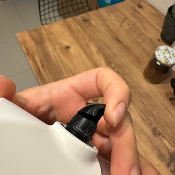 Nespresso F541 Gran Lattissima Kapsül Makinesi Süt Haznesi Yırtığı