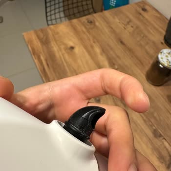 Nespresso F541 Gran Lattissima Kapsül Makinesi Süt Haznesi Yırtığı