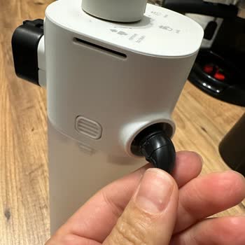 Nespresso F541 Gran Lattissima Kapsül Makinesi Süt Haznesi Yırtığı