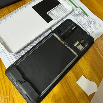 Reeder Servisten Telefon Bataryasız Geldi