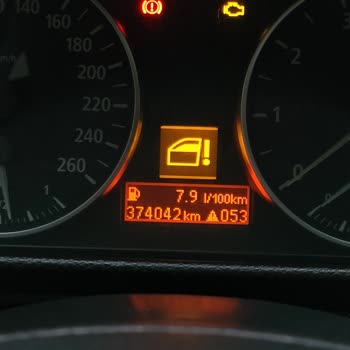 BMW Cam Arızası E90 Kasa İkaz