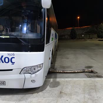 Kamil Koç Otobüsün Yan Yatarak Gitmesi