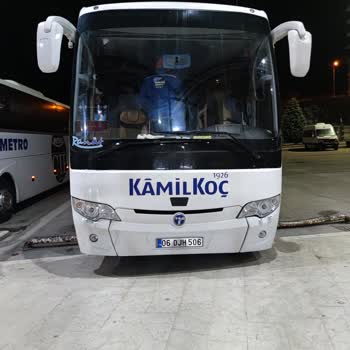 Kamil Koç Otobüsün Yan Yatarak Gitmesi