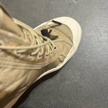 Superga Müşteri Hizmetleri Telefonlara Ve Maillere Cevap Vermiyor.