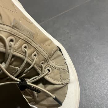 Superga Müşteri Hizmetleri Telefonlara Ve Maillere Cevap Vermiyor.