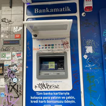 İş Bankası ATM'sinde Yatırma Hatası!